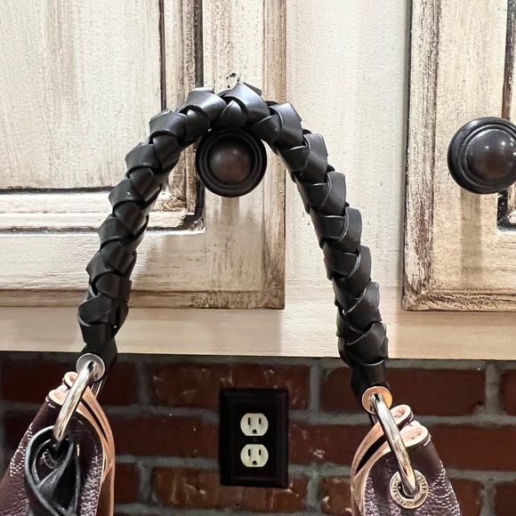 Carmel in Black - Picture 5 of 15